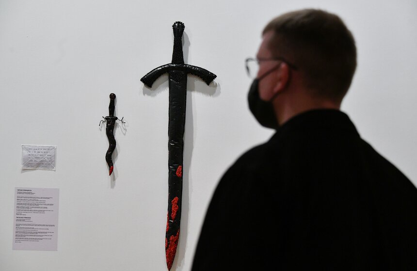 Музей имени Алексея Щусева представил выставку "Пятая волна" 16 фото