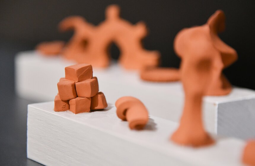 Музей имени Алексея Щусева представил выставку "Пятая волна" 21 фото