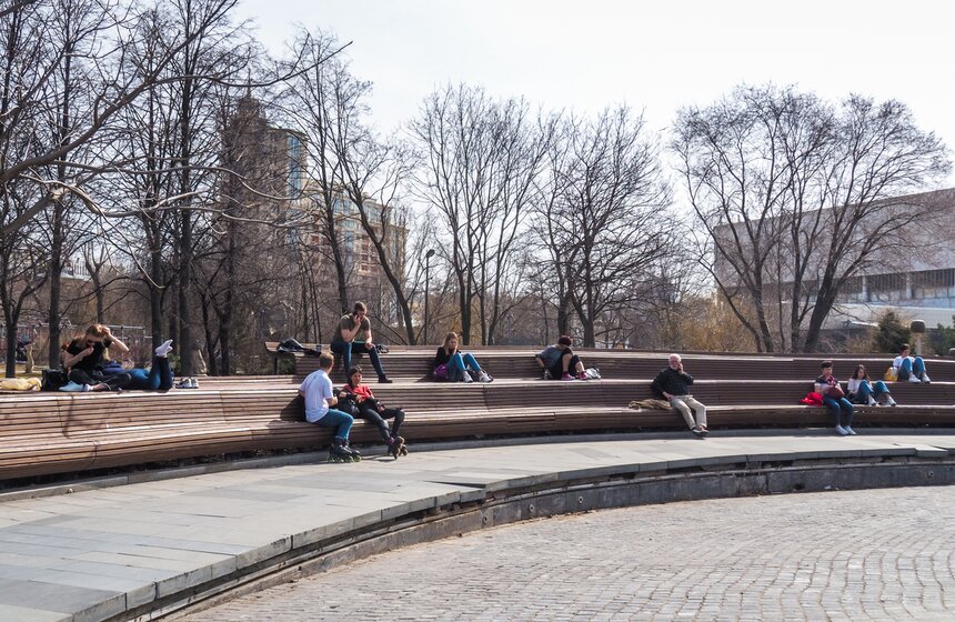 Аномально теплая погода продержится в Москве до выходных 10 фото