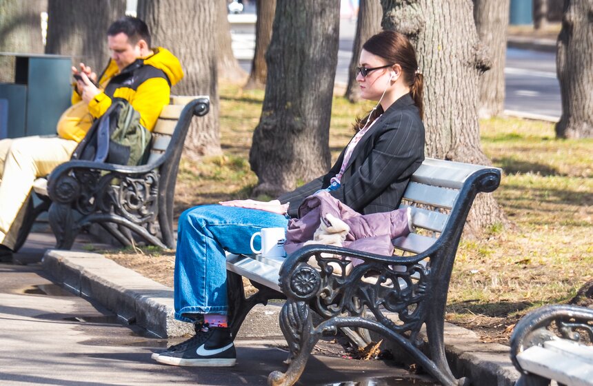 Аномально теплая погода продержится в Москве до выходных 4 фото