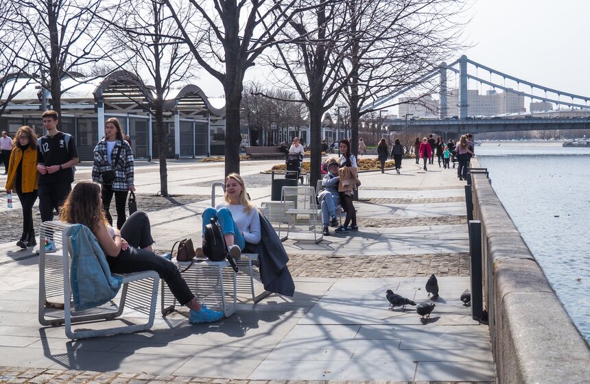 Аномально теплая погода продержится в Москве до выходных 19 фото