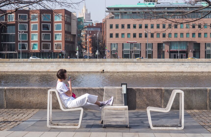 Аномально теплая погода продержится в Москве до выходных 27 фото