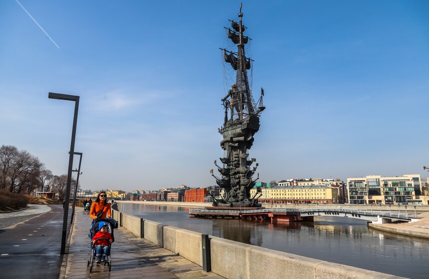 Аномально теплая погода продержится в Москве до выходных 30 фото