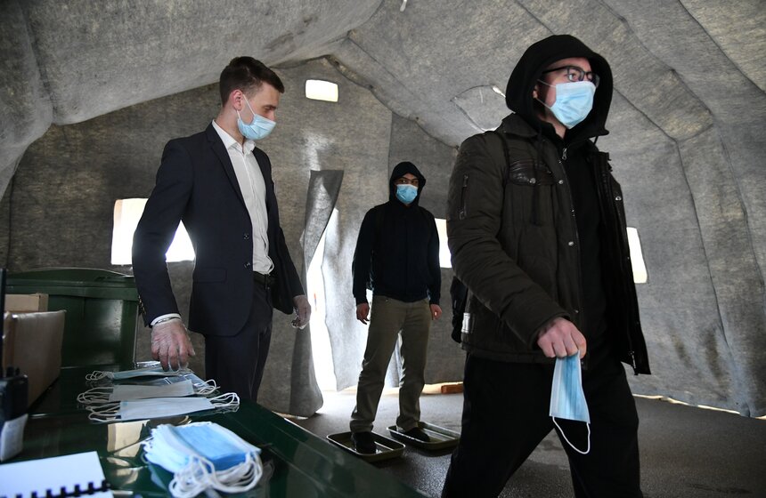 Из Москвы отправили первых призывников для прохождения военной службы 6 фото