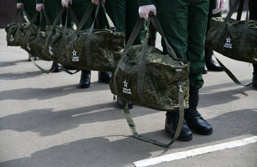 Из Москвы отправили первых призывников для прохождения военной службы 26 фото