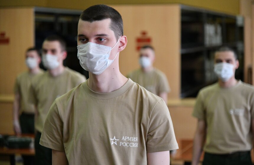 Из Москвы отправили первых призывников для прохождения военной службы 18 фото