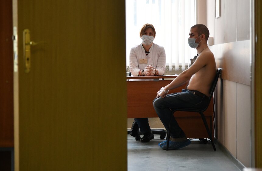 Из Москвы отправили первых призывников для прохождения военной службы 8 фото