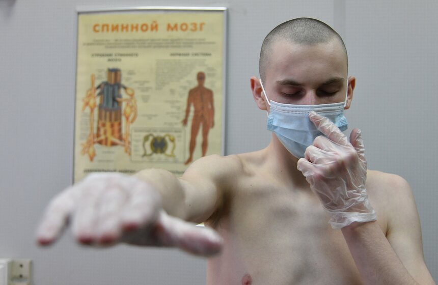 Из Москвы отправили первых призывников для прохождения военной службы 14 фото