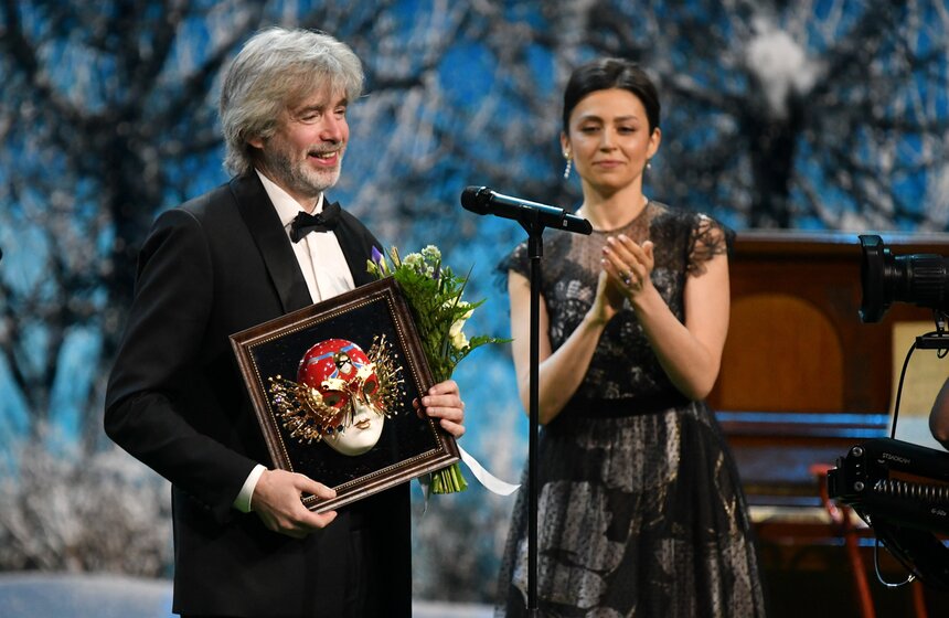 Концертмейстер оркестра Большого театра Александр Калашков, получивший премию за дирижера Кристофера Мулдса в номинации "Лучшая работа дирижера" в опере за работу "Дидона и Эней" (Большой театр, Москва)