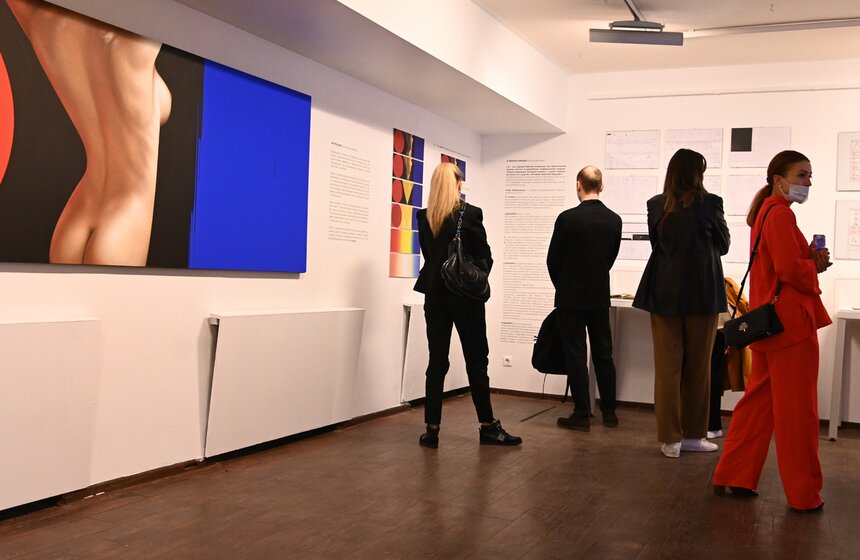 В Москве открылась выставка Анастасии Ларионовой "Метод [-1]" 12 фото