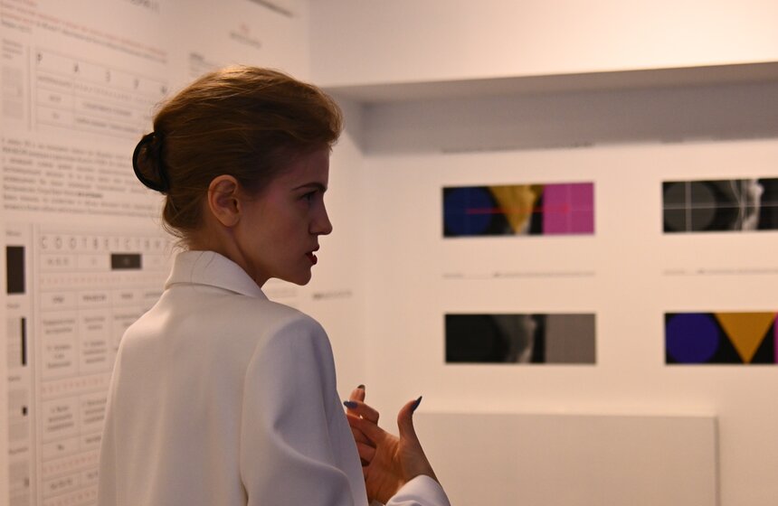 В Москве открылась выставка Анастасии Ларионовой "Метод [-1]" 4 фото