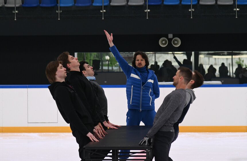 Илья Авербух провел открытую репетицию ледового шоу "Анна Каренина" 16 фото