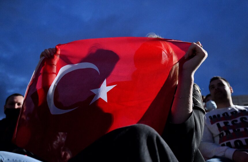 Фан-зону для просмотра матчей Евро открыли в московских "Лужниках" 16 фото