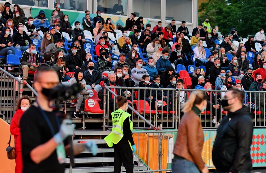 Фан-зону для просмотра матчей Евро открыли в московских "Лужниках" 12 фото