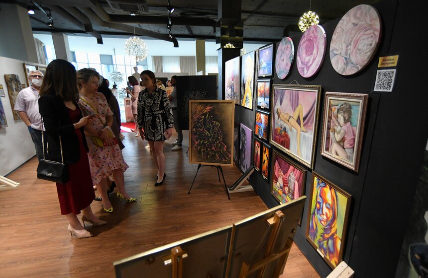 В ArtNovi Space открылась выставка современного искусства Arts&Fashion Week 2021 11 фото