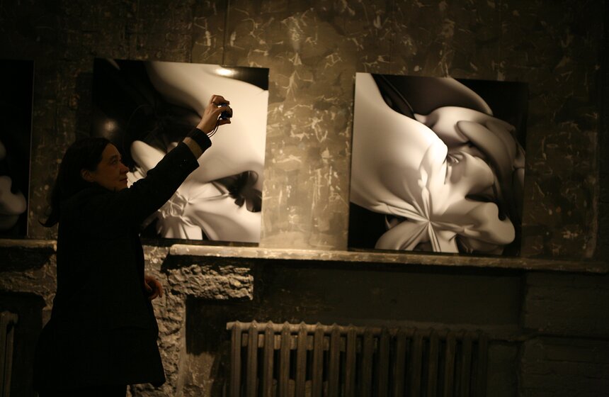 Галерея "КультПроект" представила выставку "Глитч" 12 фото