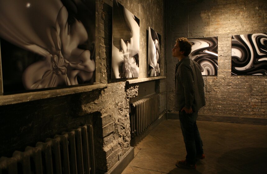 Галерея "КультПроект" представила выставку "Глитч" 7 фото