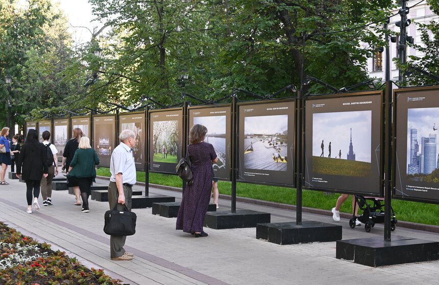 На Чистопрудном бульваре открылась фотовыставка "Москва. Энергия обновления" 3 фото