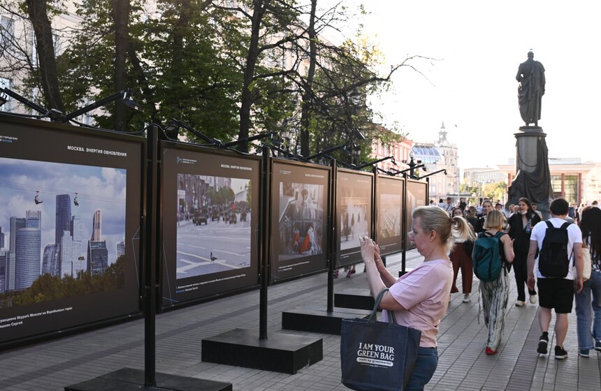 На Чистопрудном бульваре открылась фотовыставка "Москва. Энергия обновления" 16 фото