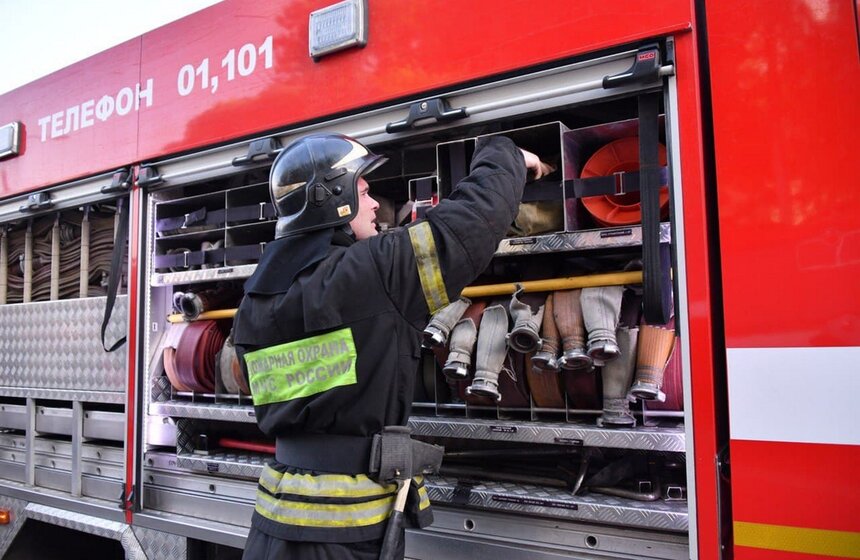 На Лужнецкой набережной произошел пожар 15 фото