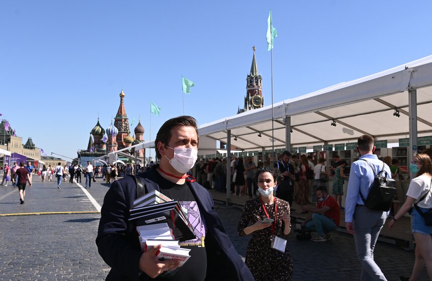 В Москве открылся книжный фестиваль "Красная площадь" 1 фото