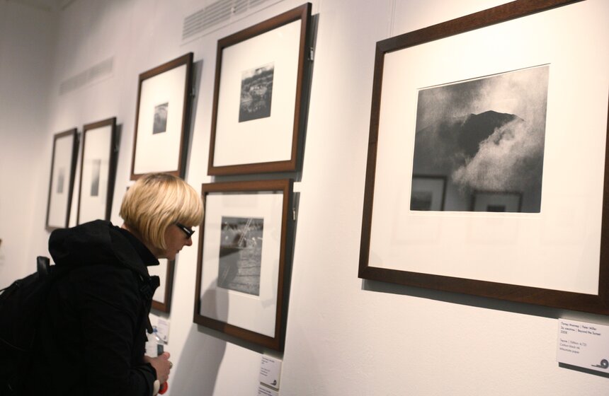 В Москве открылась выставка фотогравюр Питера Миллера 13 фото