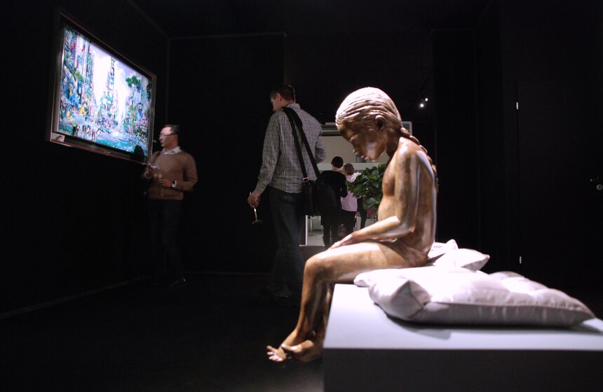 Международный салон изящных искусств проходит в Москве 18 фото