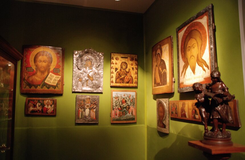 Международный салон изящных искусств проходит в Москве 5 фото