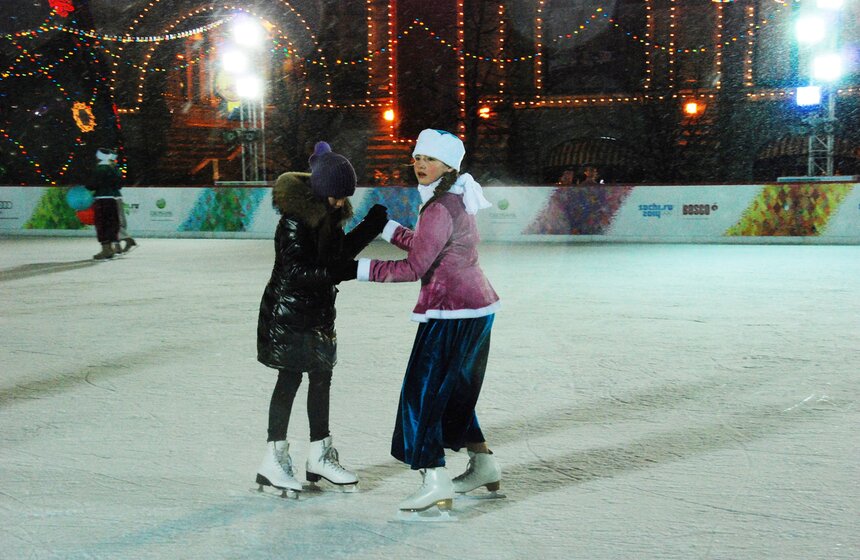 На Красной площади открылся главный каток столицы 3 фото
