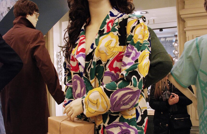 В Москве проходит выставка "120 лет ГУМовской моды" 18 фото