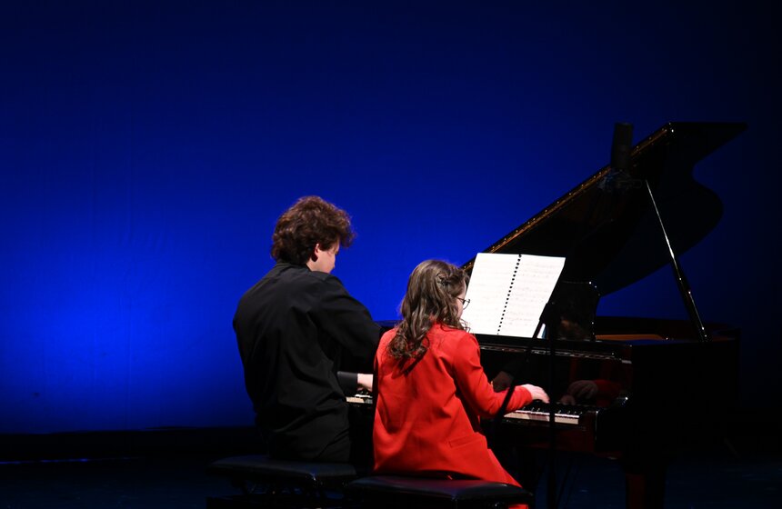 Состоялось торжественное закрытие фестиваля "Москва встречает друзей" 26 фото