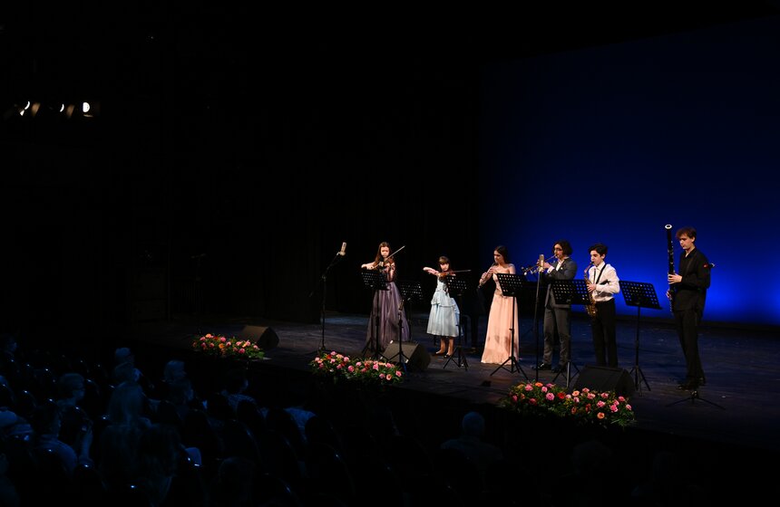 Состоялось торжественное закрытие фестиваля "Москва встречает друзей" 20 фото