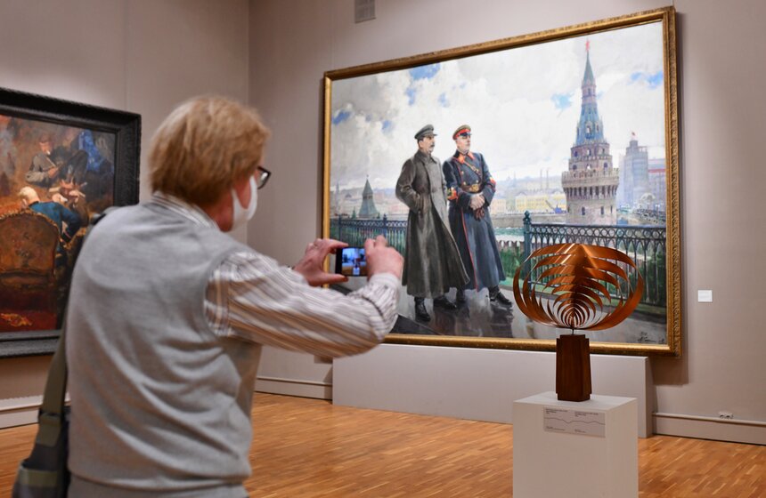 В Новой Третьяковке открылась выставка "Вячеслав Колейчук. Живая линия" 4 фото