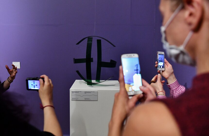 В Новой Третьяковке открылась выставка "Вячеслав Колейчук. Живая линия" 27 фото