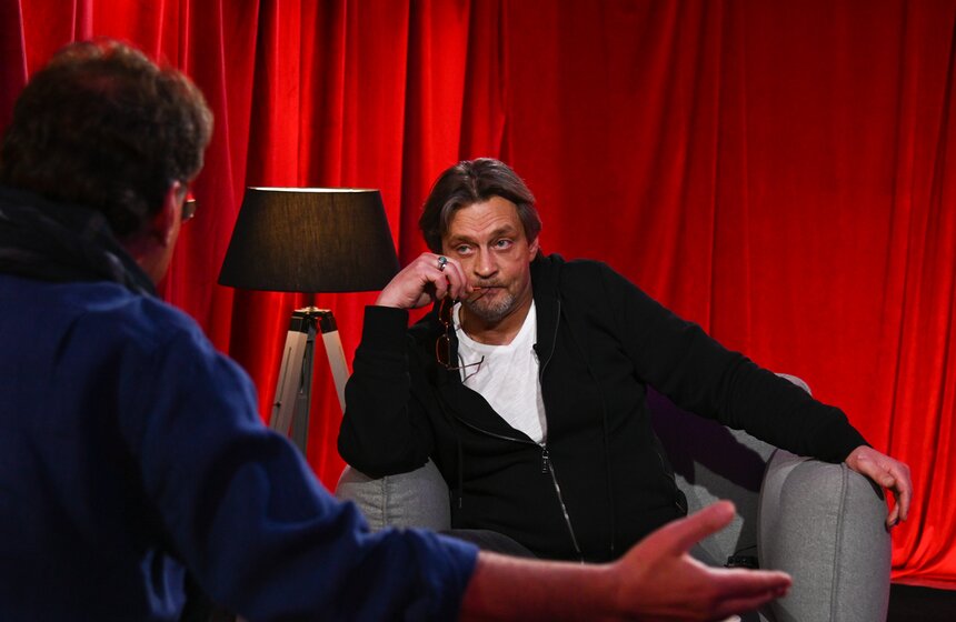 Александр Домогаров дал интервью в рамках программы "Золотая рыбка" 14 фото