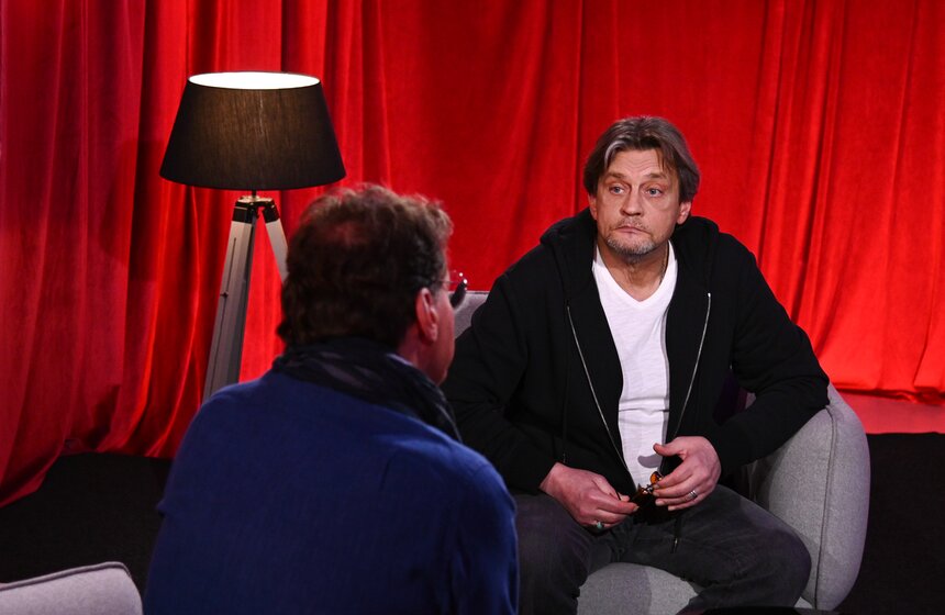 Александр Домогаров дал интервью в рамках программы "Золотая рыбка" 6 фото