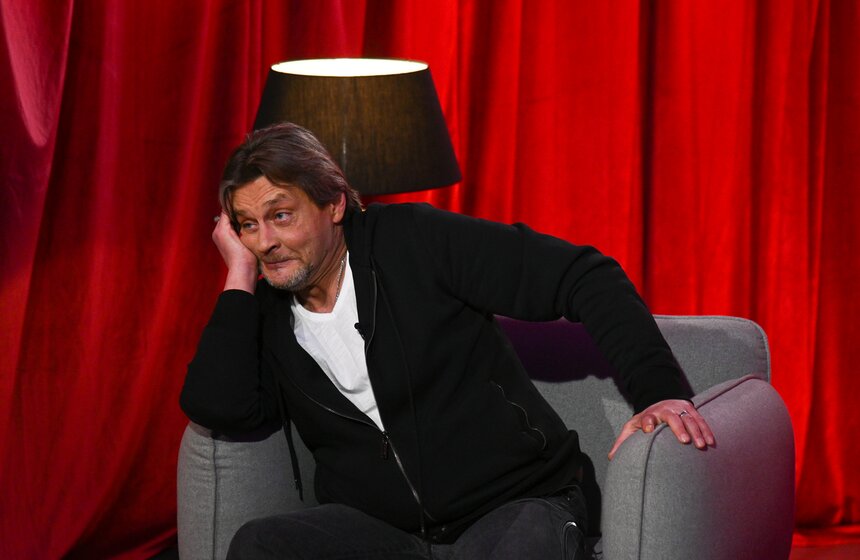 Александр Домогаров дал интервью в рамках программы "Золотая рыбка" 7 фото