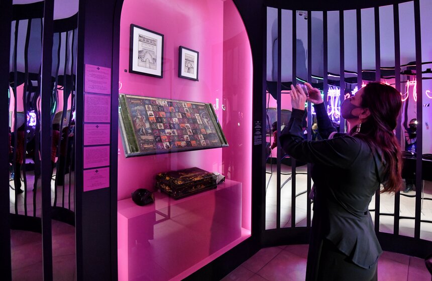 В Царицыне открылась выставка "Под маской Венеции" 17 фото