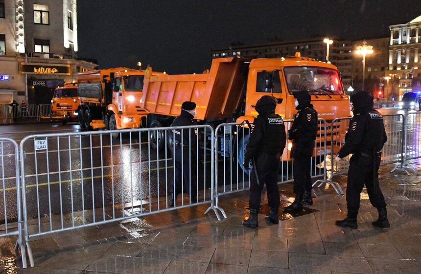 В Москве прошла тренировка водителей военной техники к параду Победы 4 фото