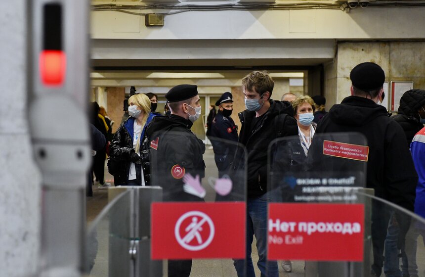 В Москве усилили контроль за ношением масок в метро 1 фото