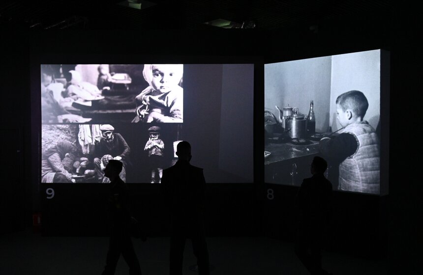 На ВДНХ открылась мультимедийная выставка "Вспомним" 16 фото