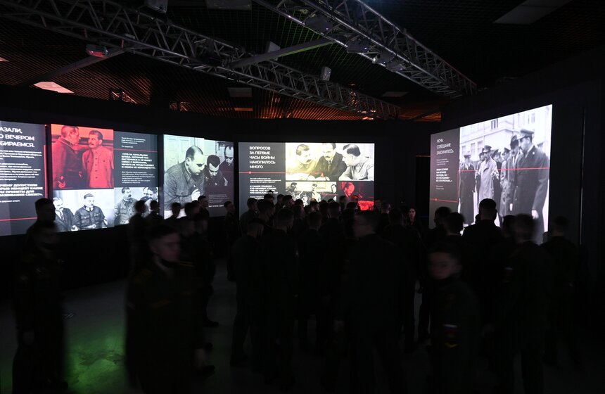 На ВДНХ открылась мультимедийная выставка "Вспомним" 17 фото