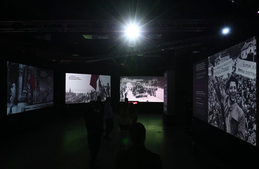 На ВДНХ открылась мультимедийная выставка "Вспомним" 21 фото