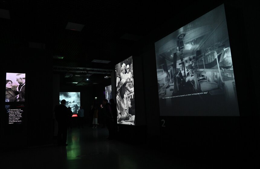 На ВДНХ открылась мультимедийная выставка "Вспомним" 15 фото