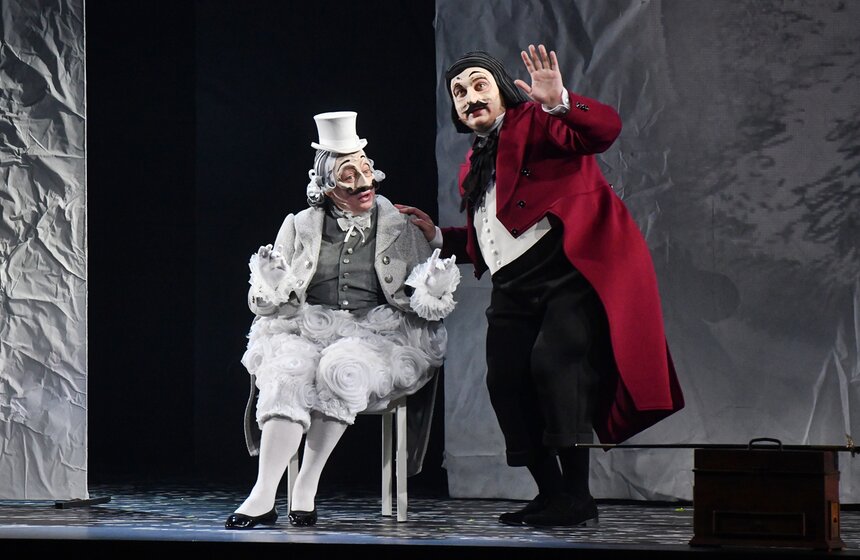 В Театре им. Вахтангова прошла премьера "Мертвых душ" 16 фото