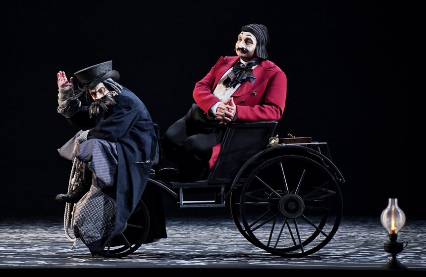 В Театре им. Вахтангова прошла премьера "Мертвых душ" 17 фото