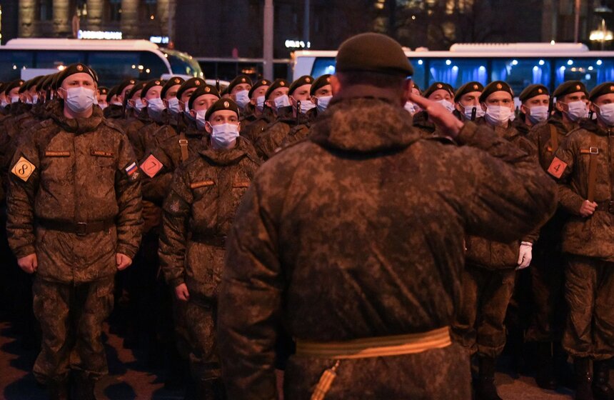Военная техника прошла по улицам Москвы 48 фото