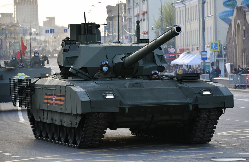 Военная техника прошла по улицам Москвы 7 фото