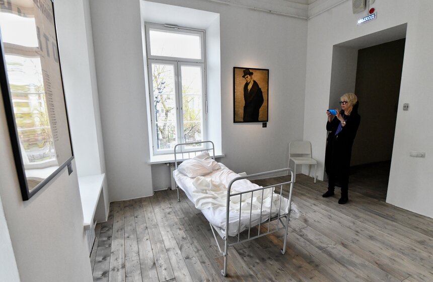 Выставка, посвященная 65-летию театра "Современник", открылась в ММОМА 13 фото