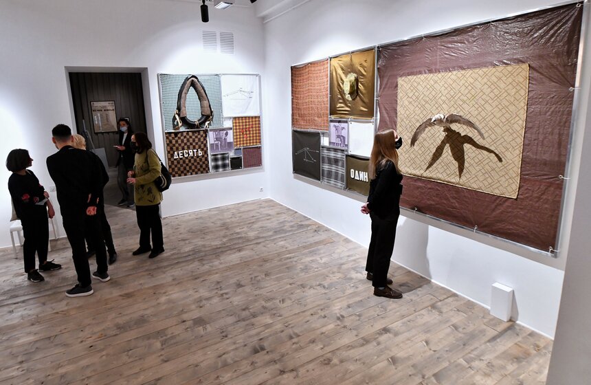 Выставка, посвященная 65-летию театра "Современник", открылась в ММОМА 17 фото